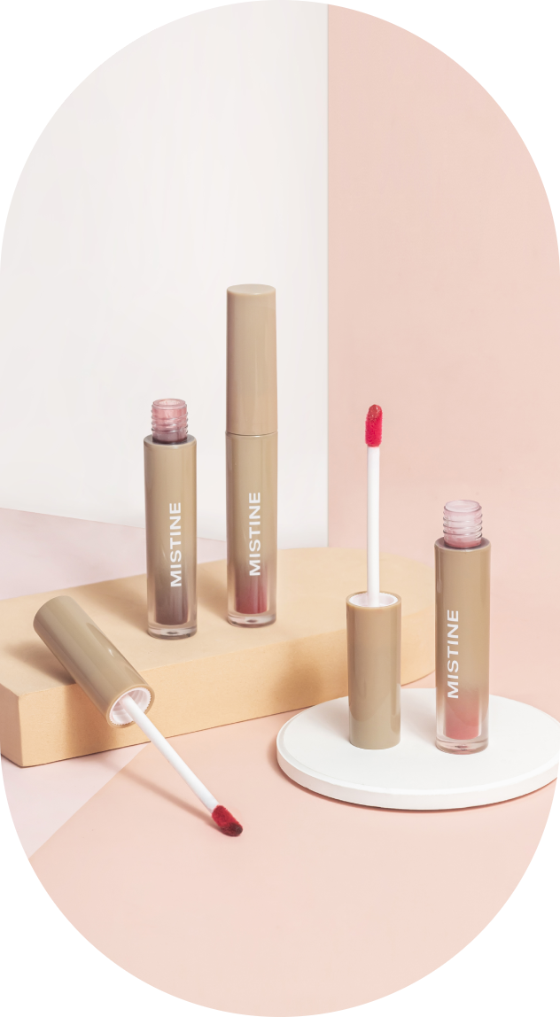 ลิปทินท์เนื้อบางเบา ติดทนนาน พร้อมเทคโนโลยี SOFT BLUR เบลอร่องริมฝีปากให้เรียบเนียน บำรุงด้วยสารสกัดสตรอว์เบอร์รีและแครนเบอร์รี ให้ริมฝีปากเนียนนุ่ม ชุ่มชื่น พร้อม 7 เฉดสีสดใส